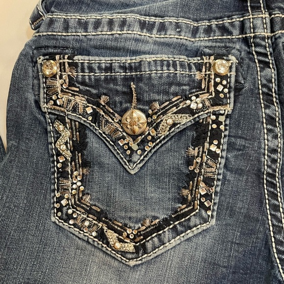 Miss Me Skinny Jeans MID RISE Stones Silver Details on Front and Back Pockets. - Picture 15 of 16
